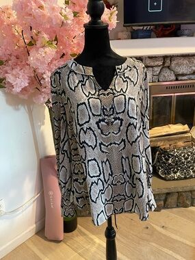 CAbi Black & White Snake-Print V-Neck Blouse